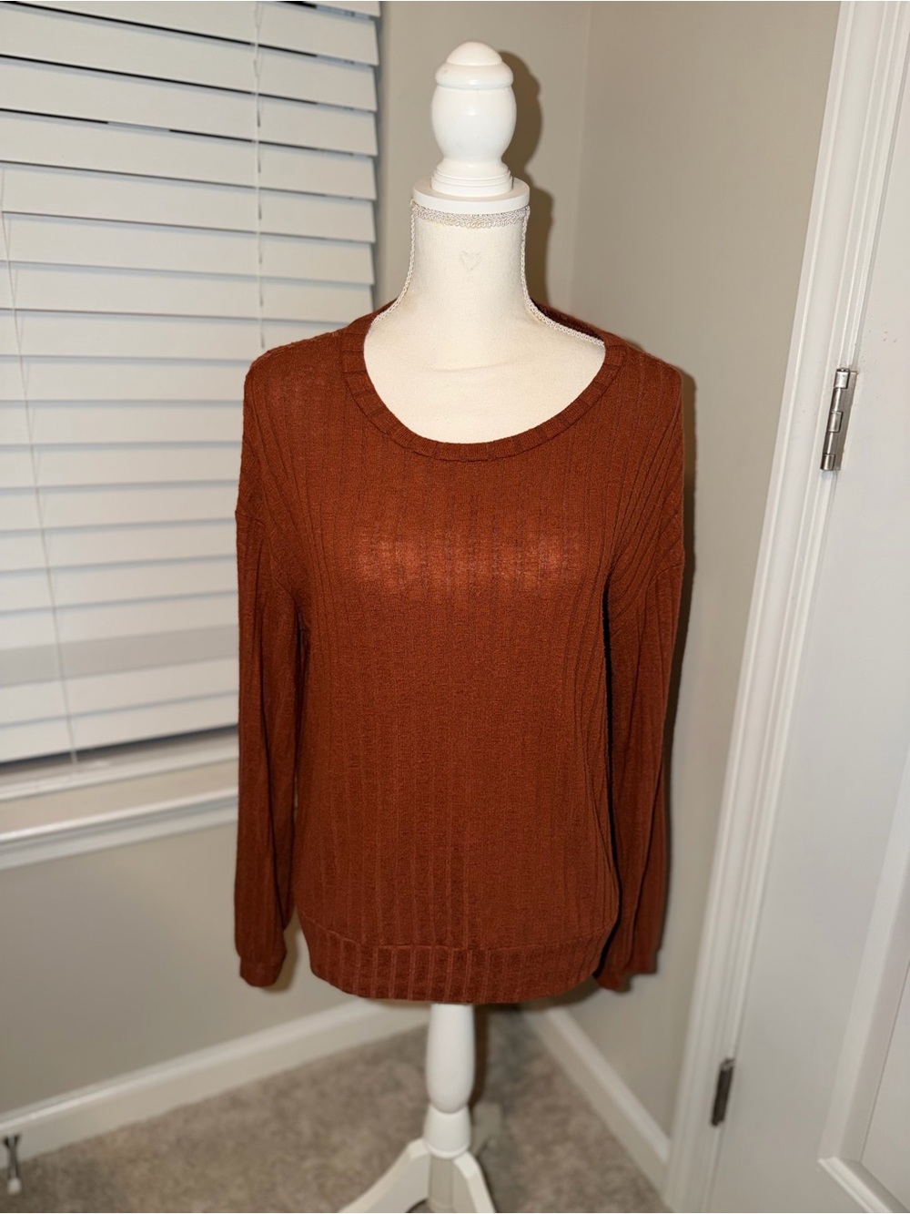 Green Envelope Rust Crewneck Ribbed Sweater